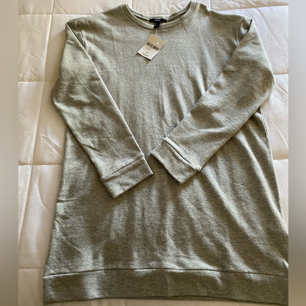 BRAND NEW w/tags heathered gray tunic length sweatshirt.  Forever 21.